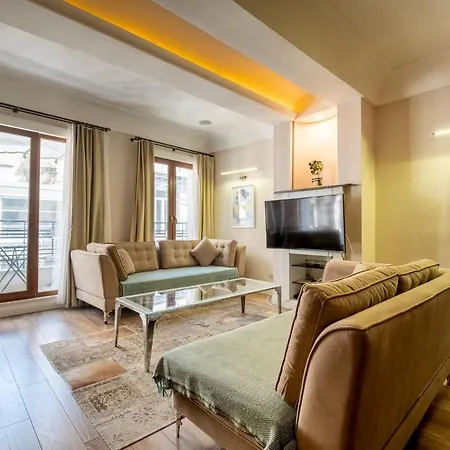 Spacious Apartment, 1-min To Taksim Square Apartmán Istanbulská provincie
