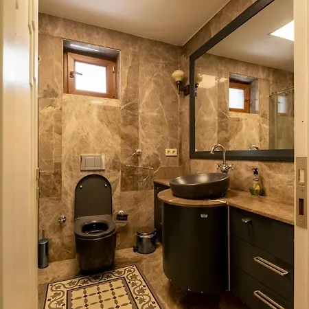 Spacious Apartment, 1-min To Taksim Square Apartmán Istanbulská provincie