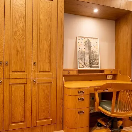 Spacious Apartment, 1-min To Taksim Square *