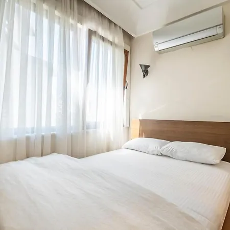 Spacious Apartment, 1-min To Taksim Square Istambul