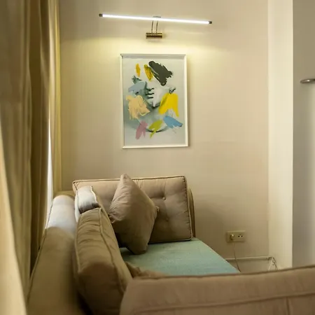 Spacious Apartment, 1-min To Taksim Square Daire