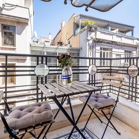 דירה Spacious Apartment, 1-min To Taksim Square