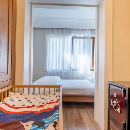 Spacious Apartment, 1-min To Taksim Square איסטמבול